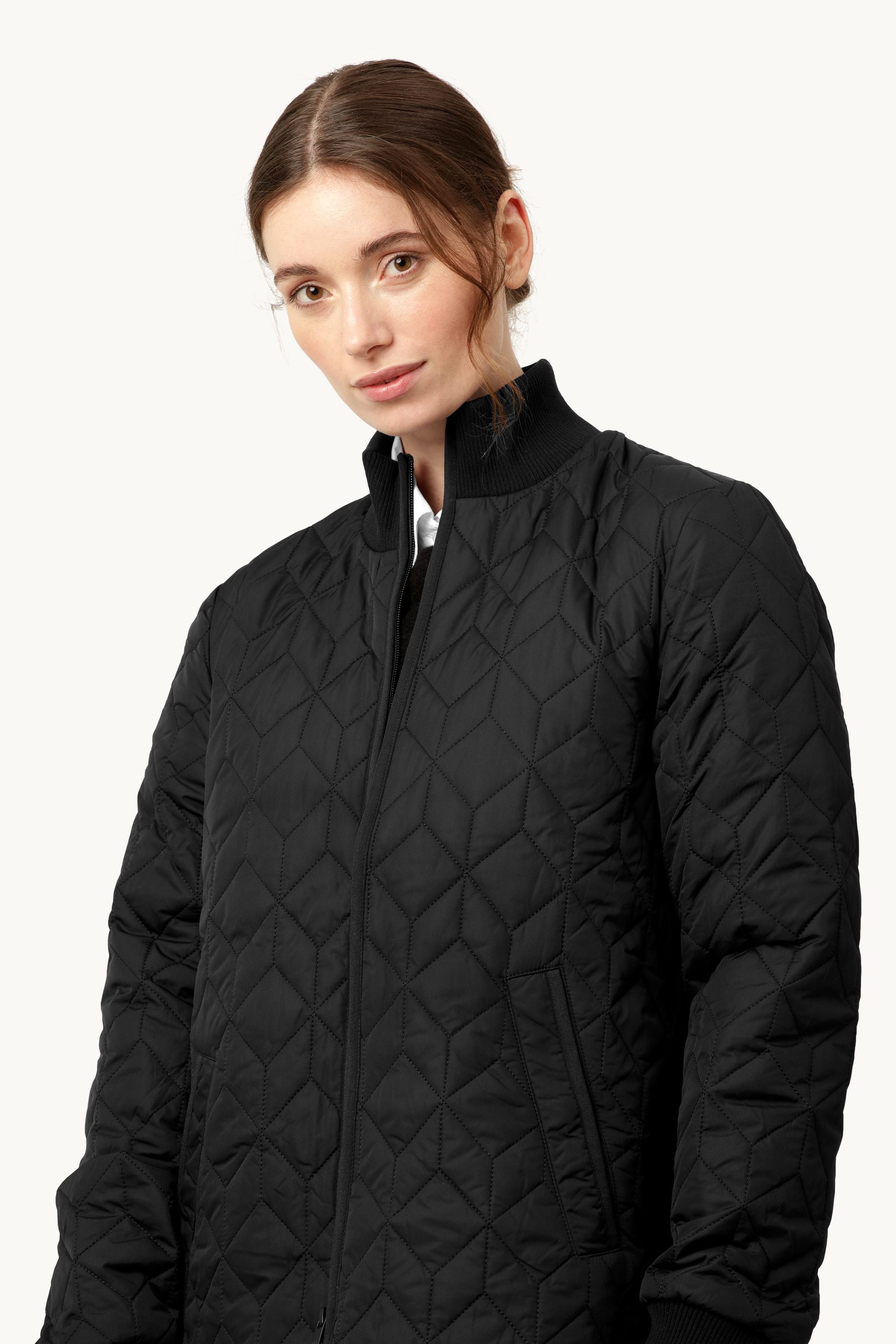 Short Quilt Jacket - Black