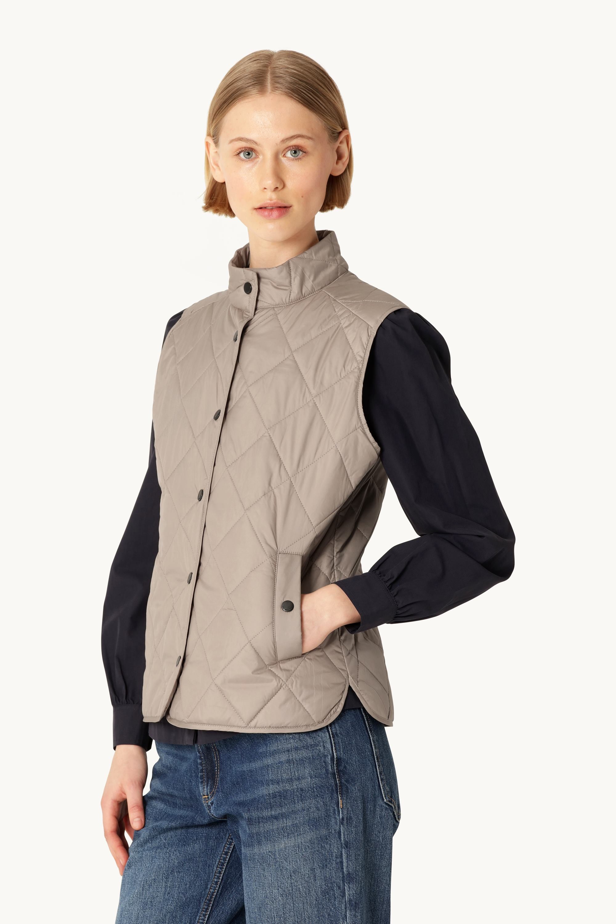 Quilted Short Vest - Greige