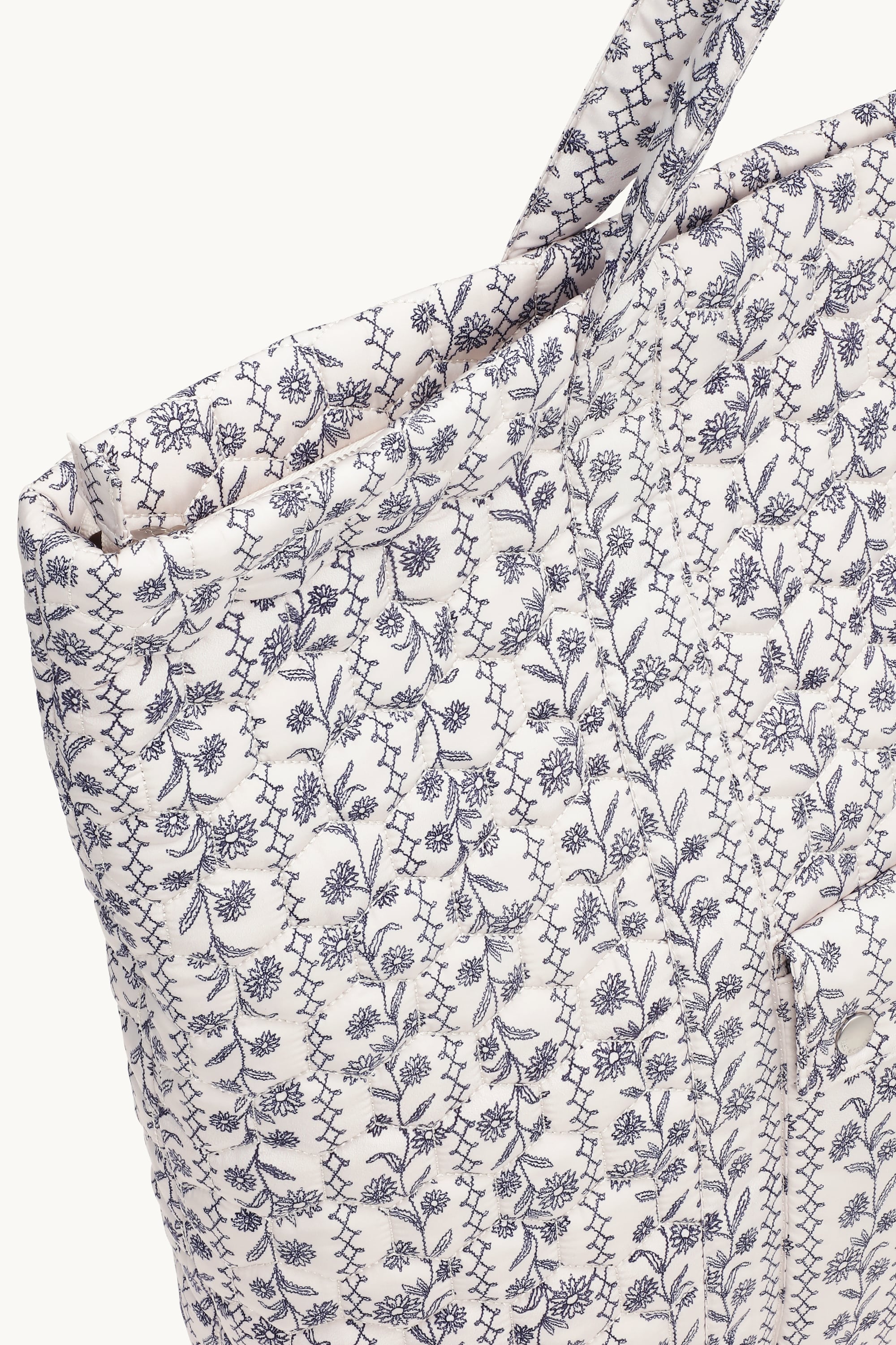 Weekendbag - White Wildflower