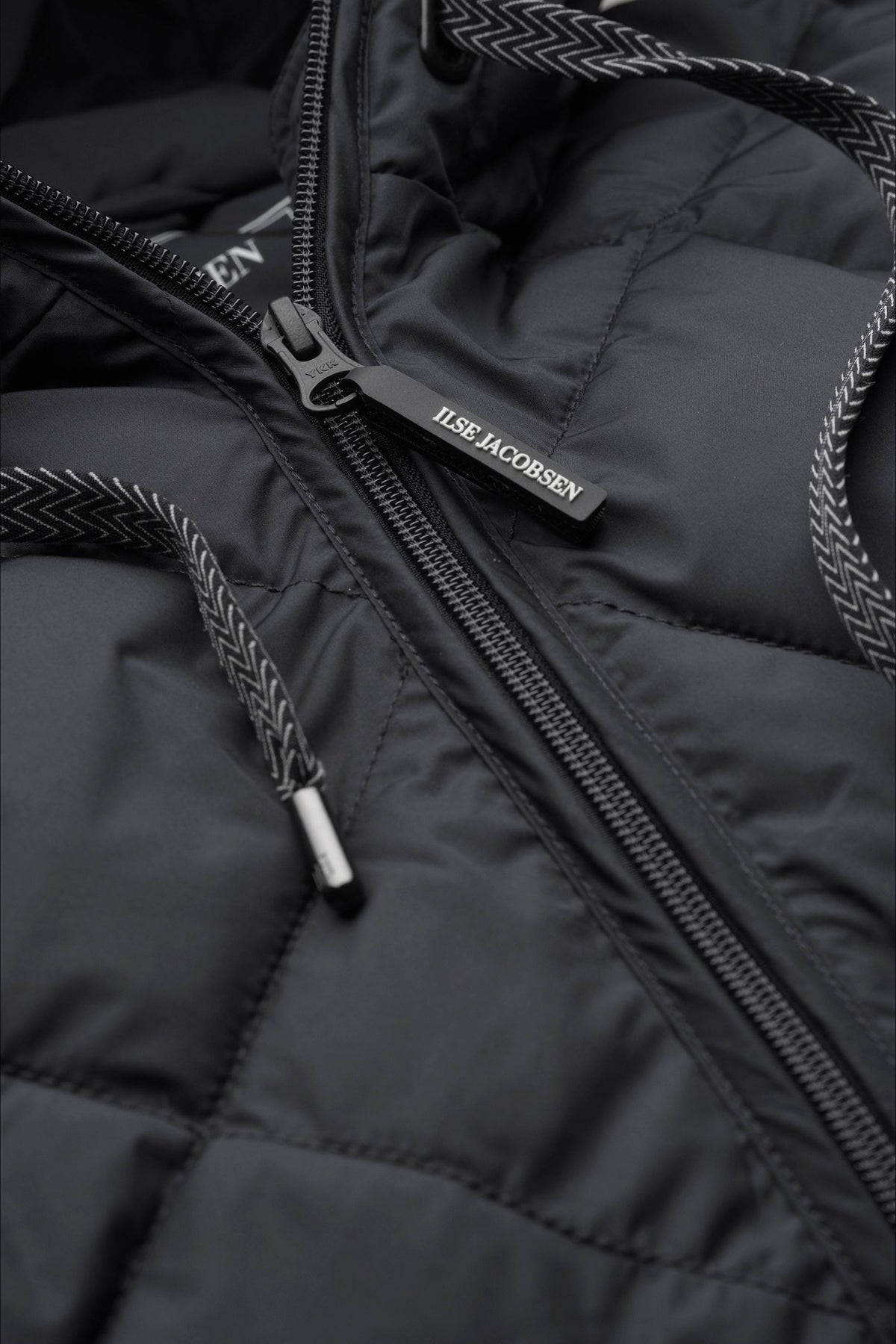 Vatteret Vest - Black
