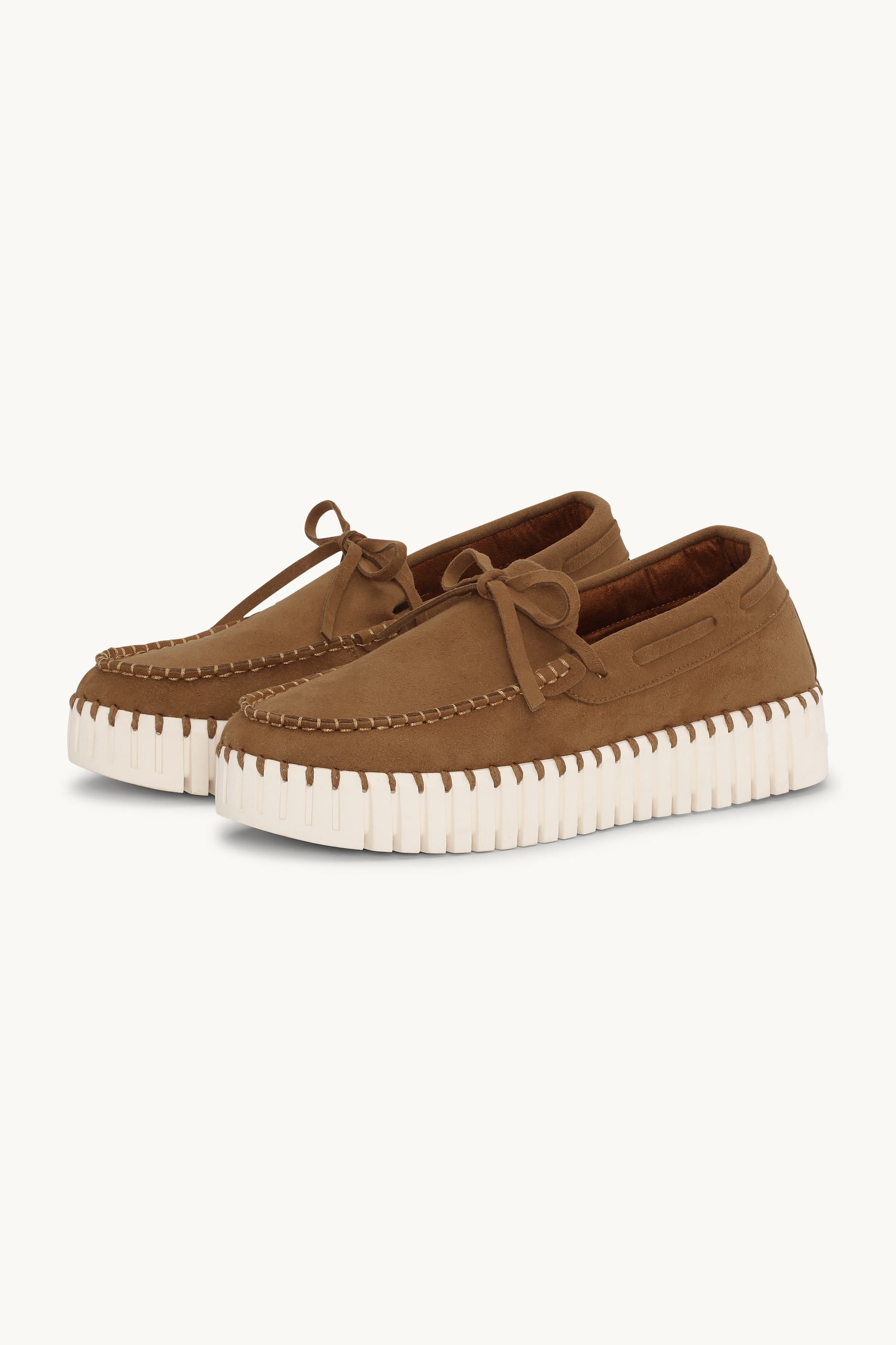 Tulip Sailor Shoe - Cashew Pearled Ivory