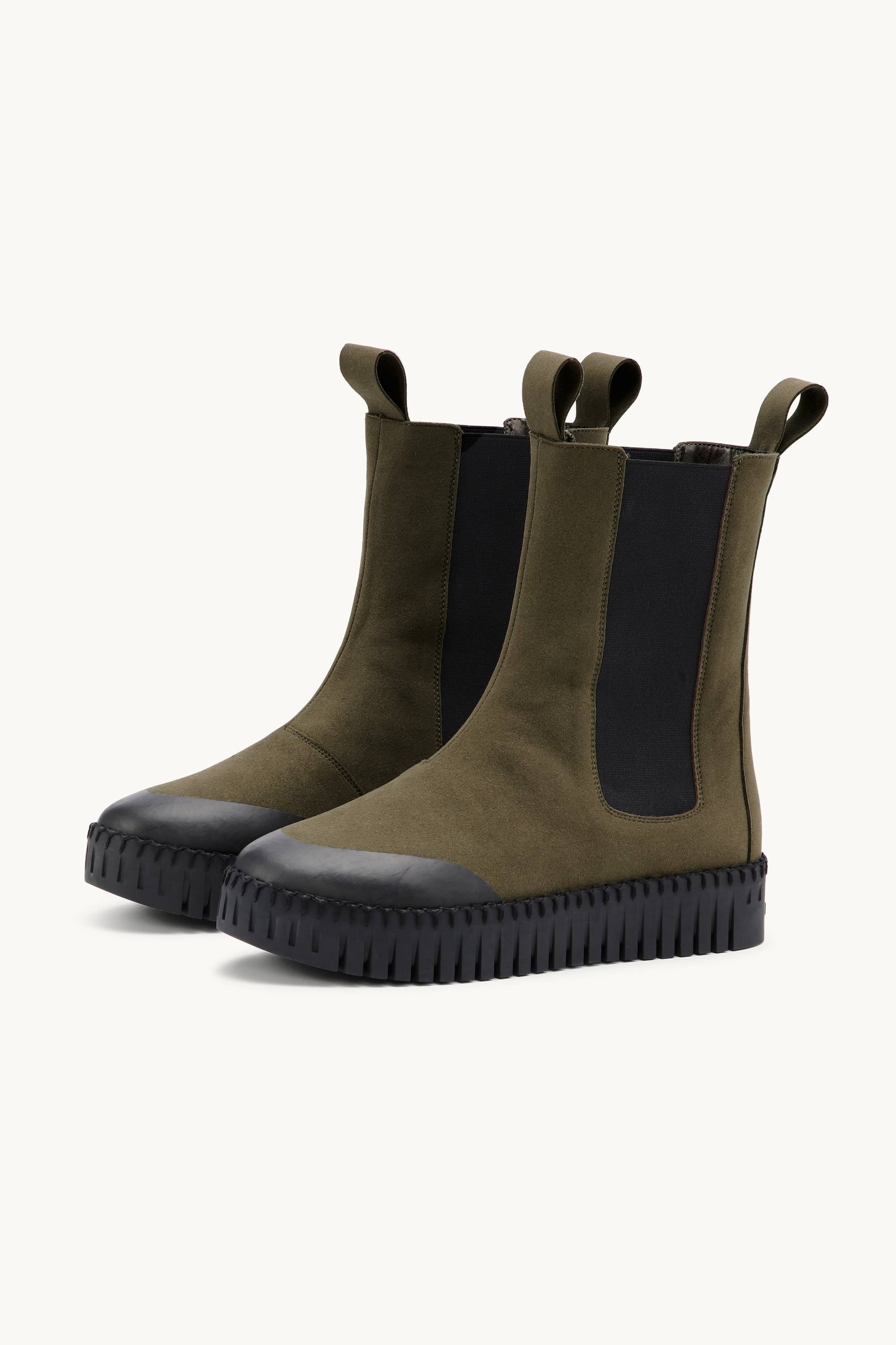 Tulip Winter - Deep Olive Black