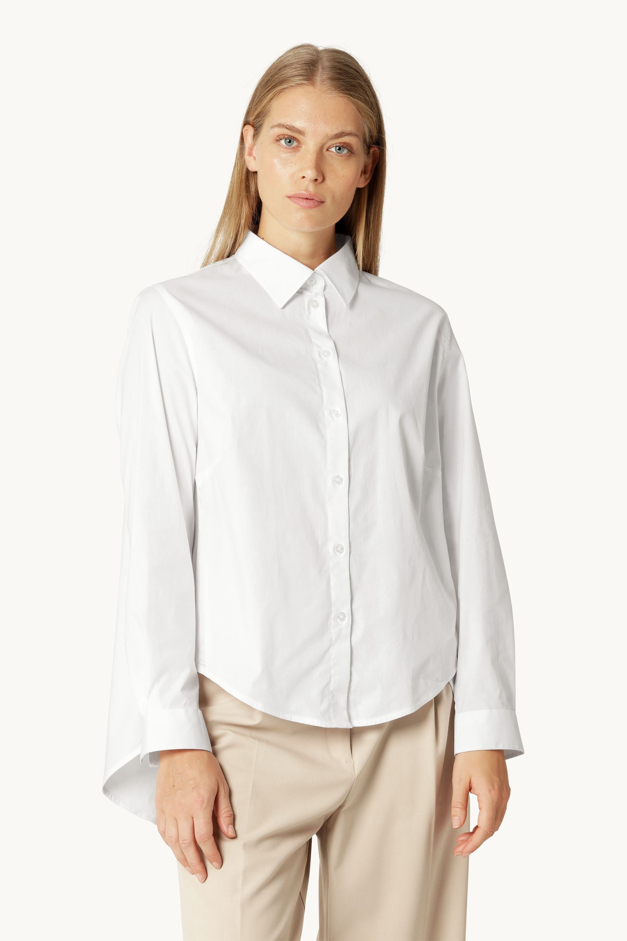 Skjorte Med Fald Bagpå - White