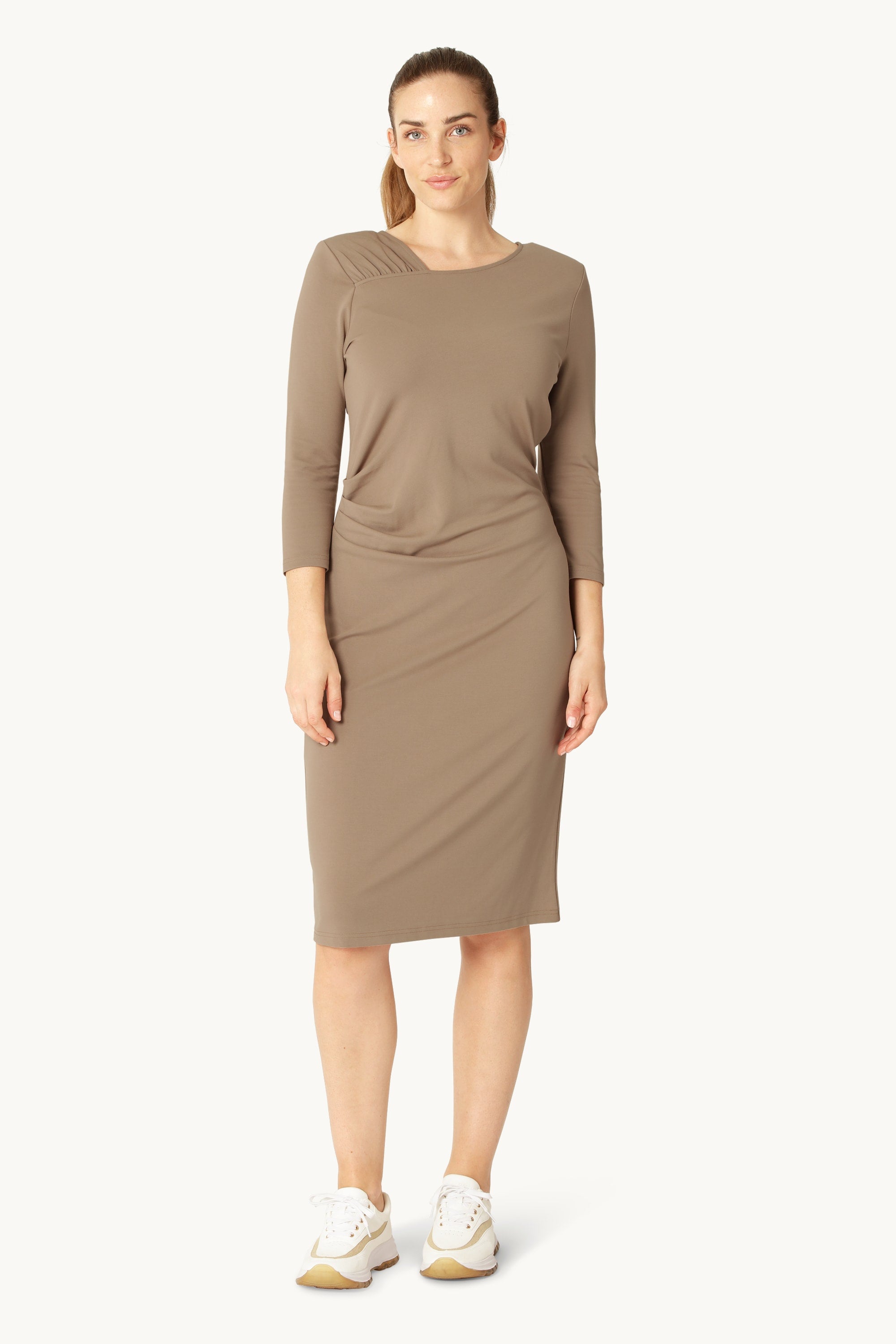 Kjole med Læg - Greige