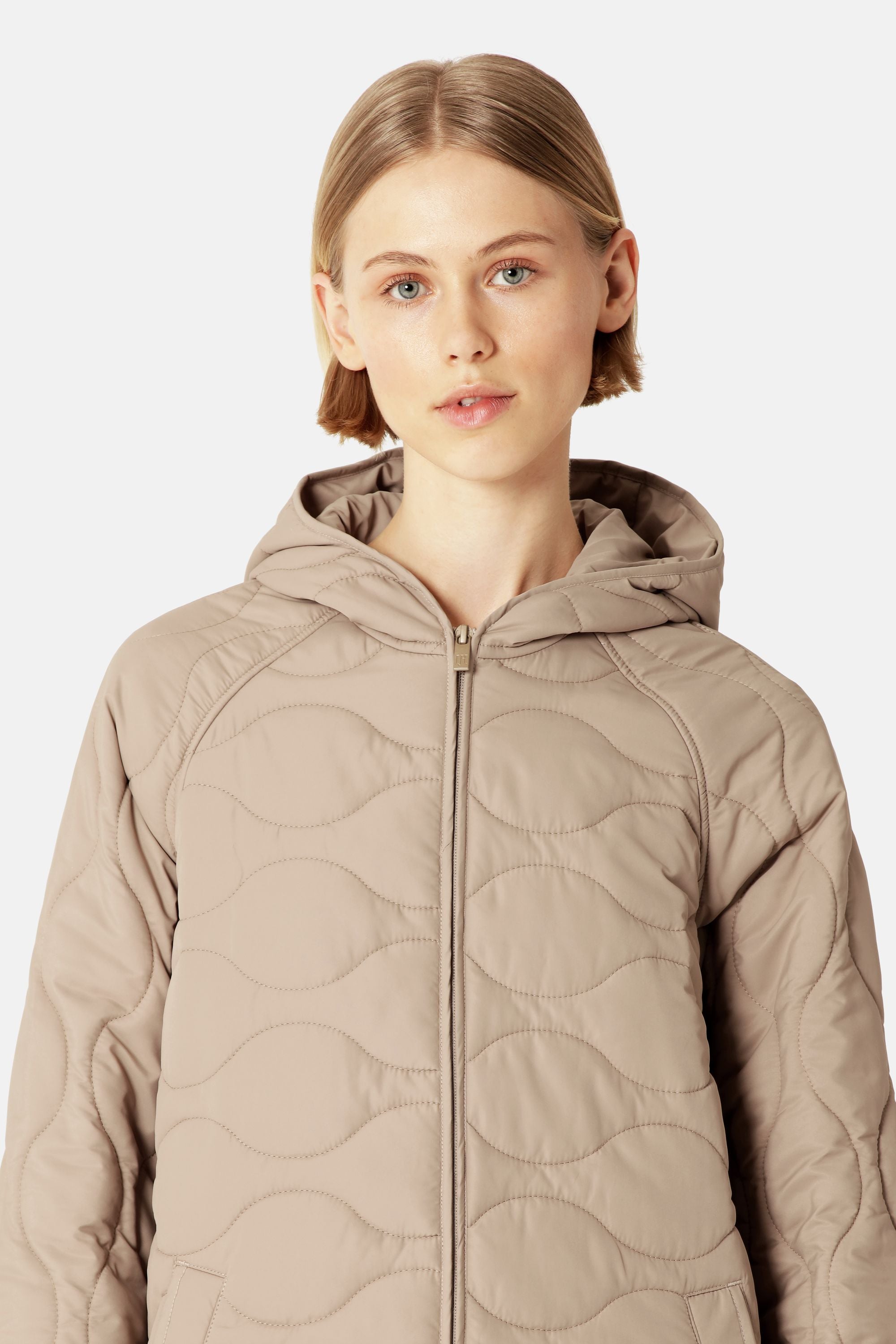 Long Quilt Jacket with Hood - Wheat