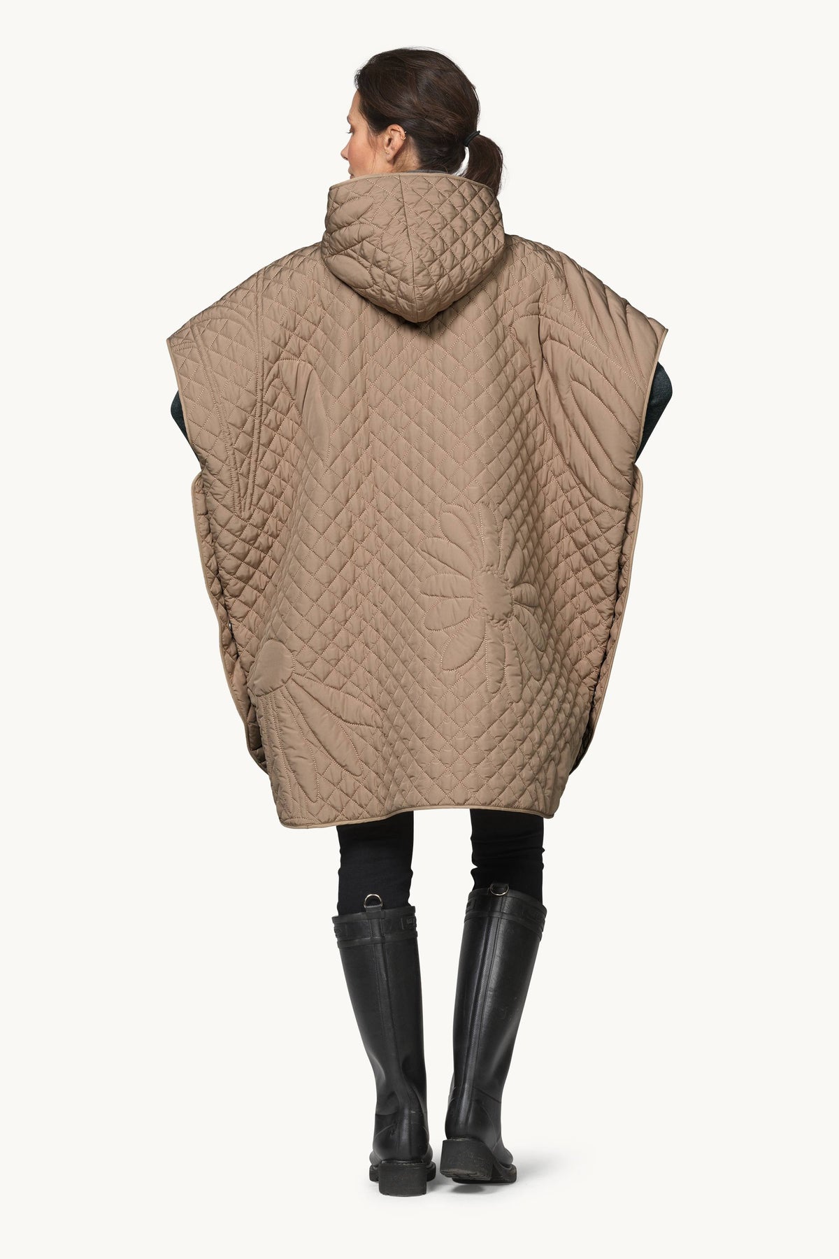 Quiltet Poncho - Sepia Tint