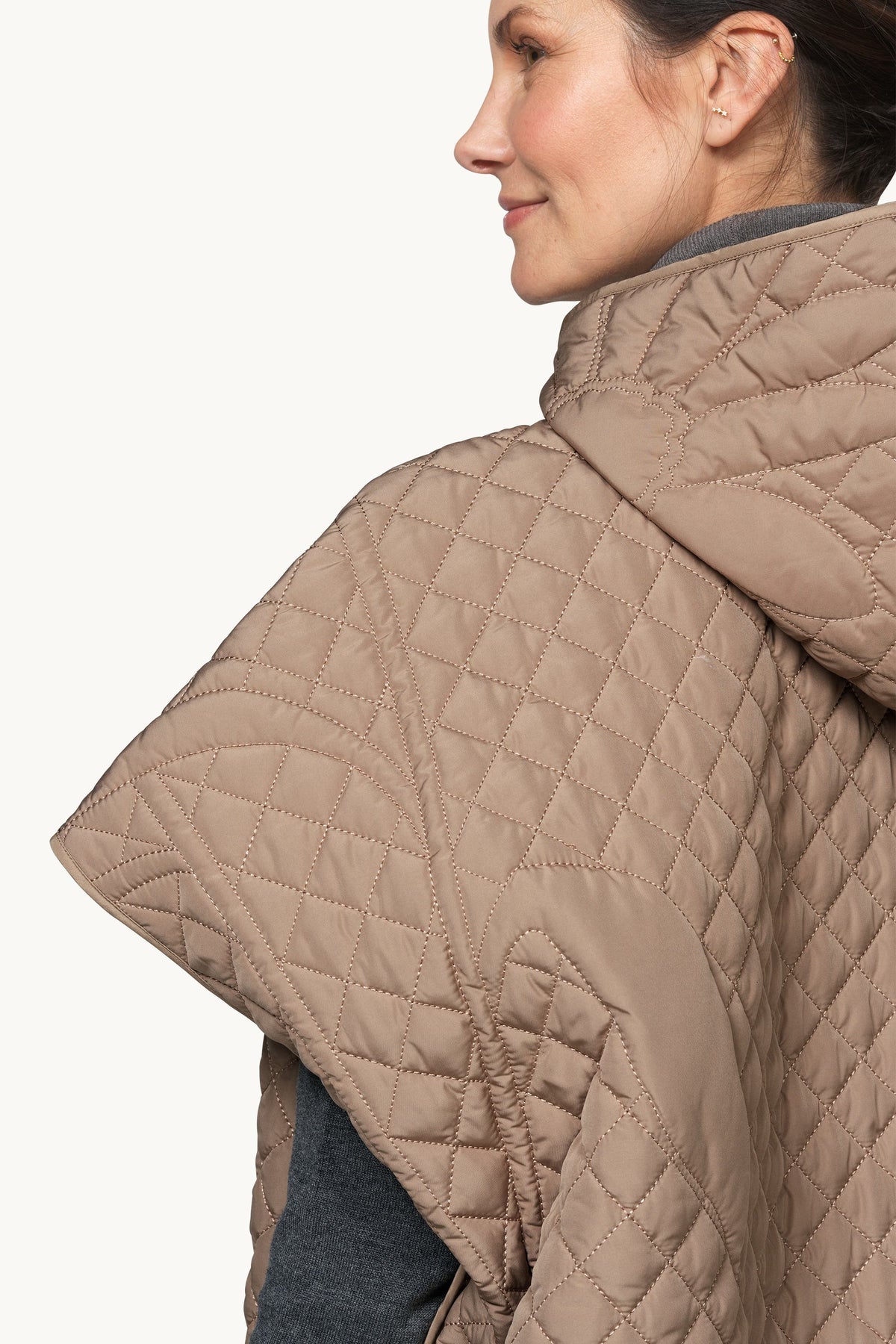 Quiltet Poncho - Sepia Tint