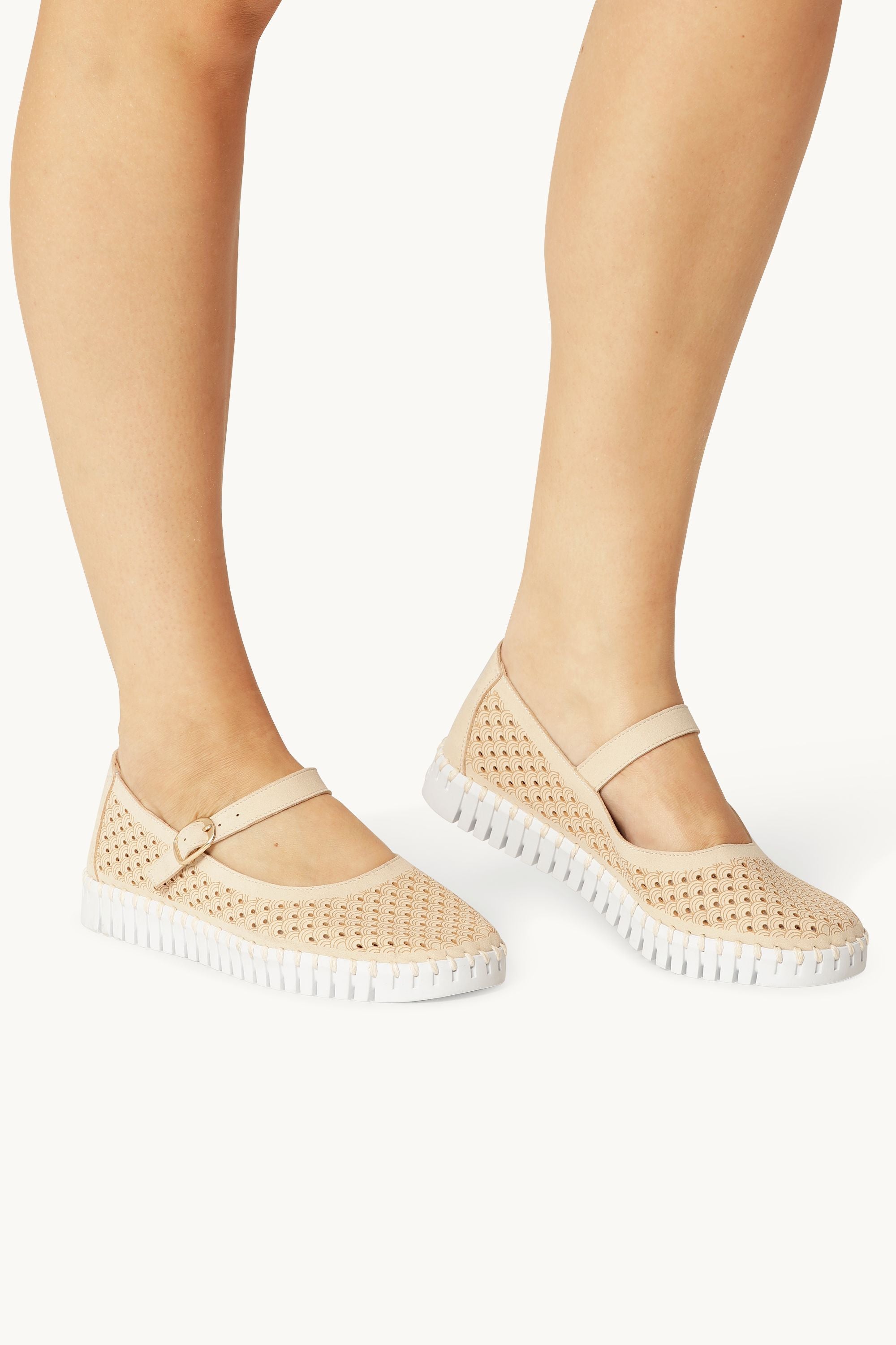 Ballerina - Kit White