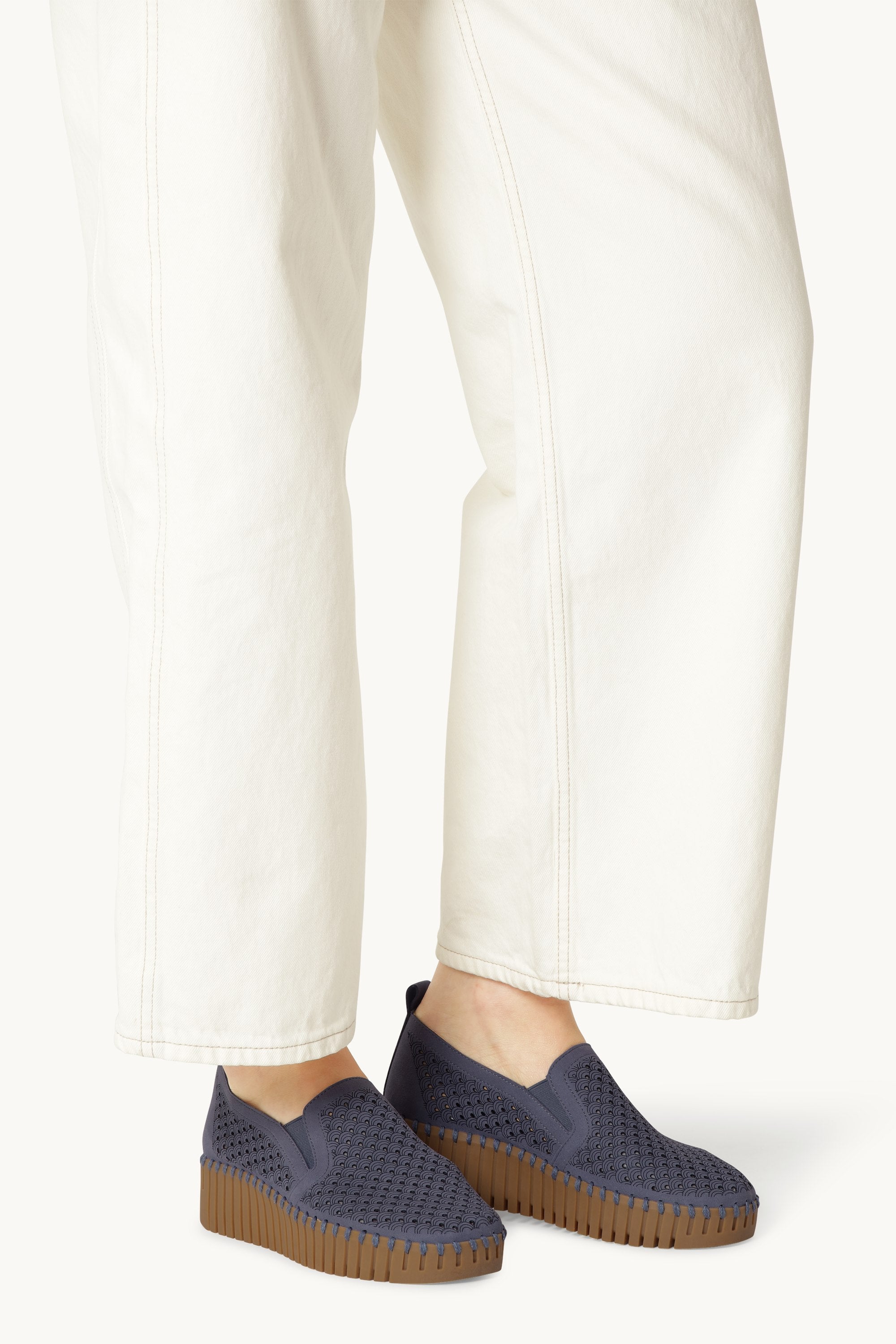 Tulip Slip-On - Ombre Blue Mocca